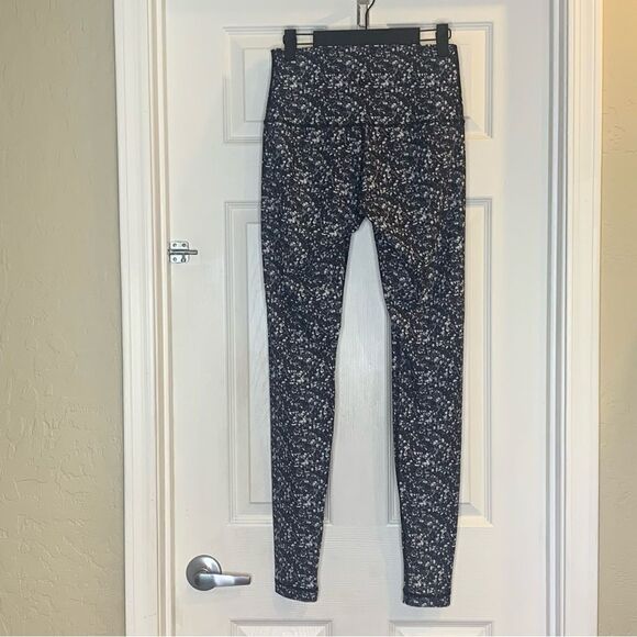Lululemon Wunder Under Pant (Hi-Rise) Splatter White Black Women's Size 6 - Picture 6 of 8